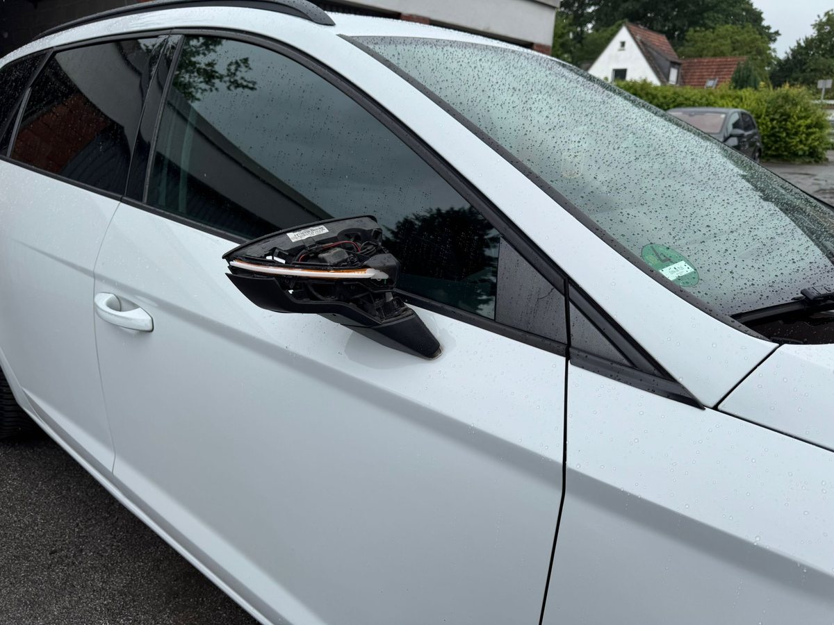 Schadengutachten Seat Leon – Seitenspiegelschaden